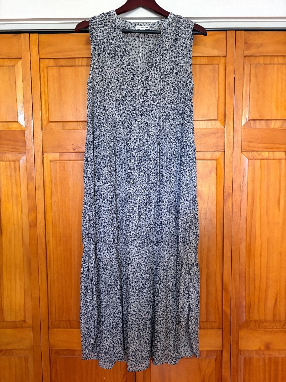 James Perse Floral Dress, Sleeveless, Blue Gray White Size 2 Flowy Tiered